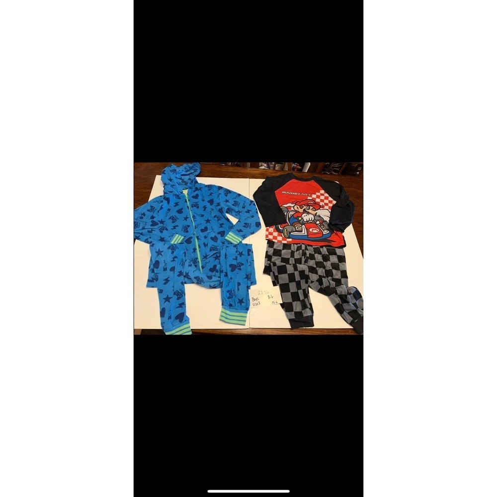 Boys size 8 pjs‎ (2236)